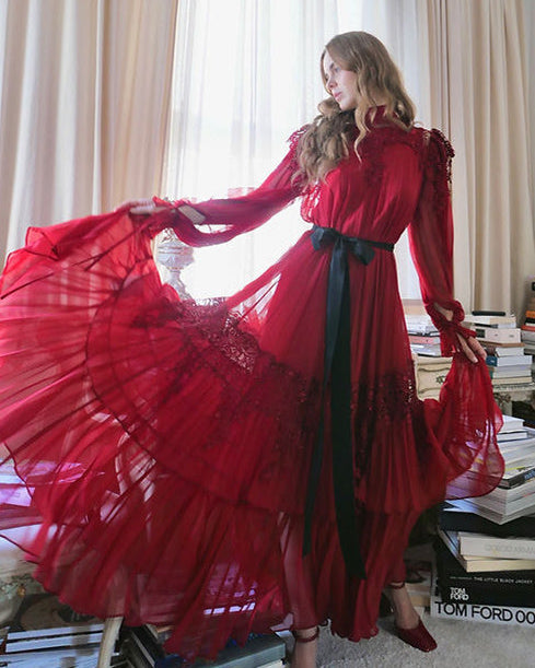 Sylvia Dantelli Katlı Şifon Maxi Elbise