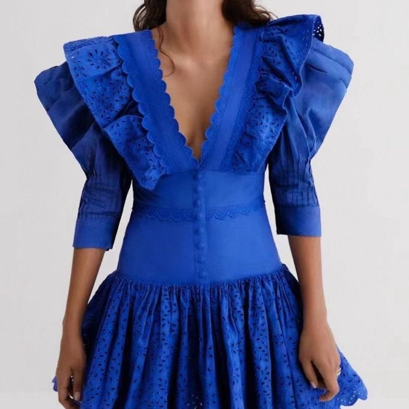 Elma İşlemeli Volanlı Mini Elbise