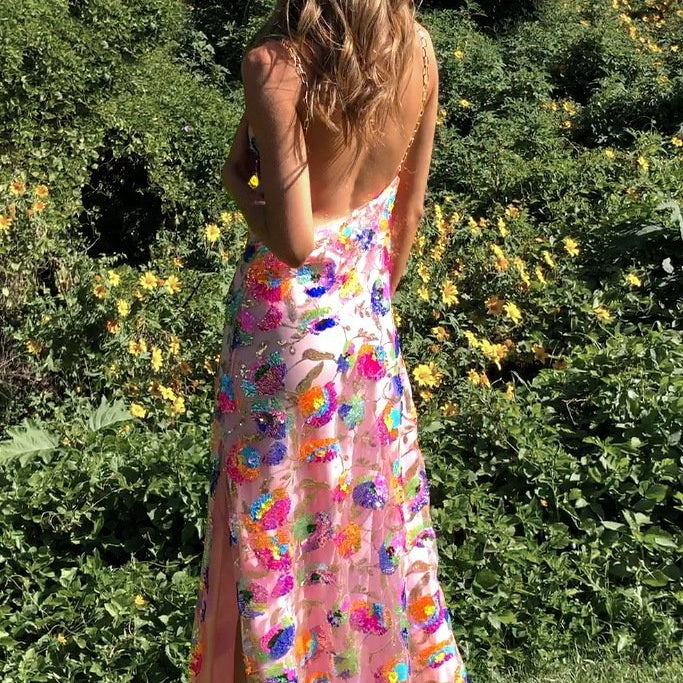 Fanny İşlemeli Payetler Sırtı Açık Uzun Elbise