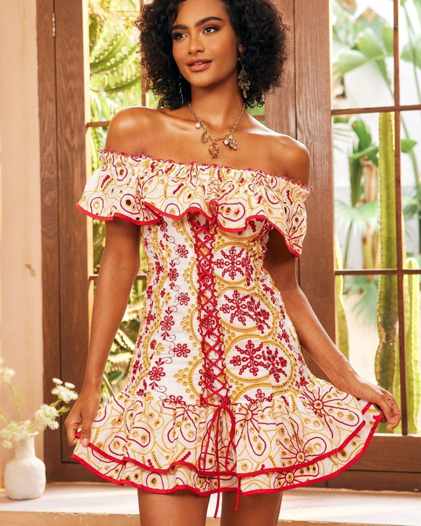 Fiona Baskılı İşlemeli Omuz Açık Mini Elbise