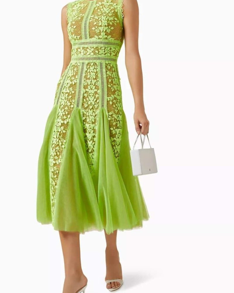 Heather İşlemeli Dantel Midi Elbise