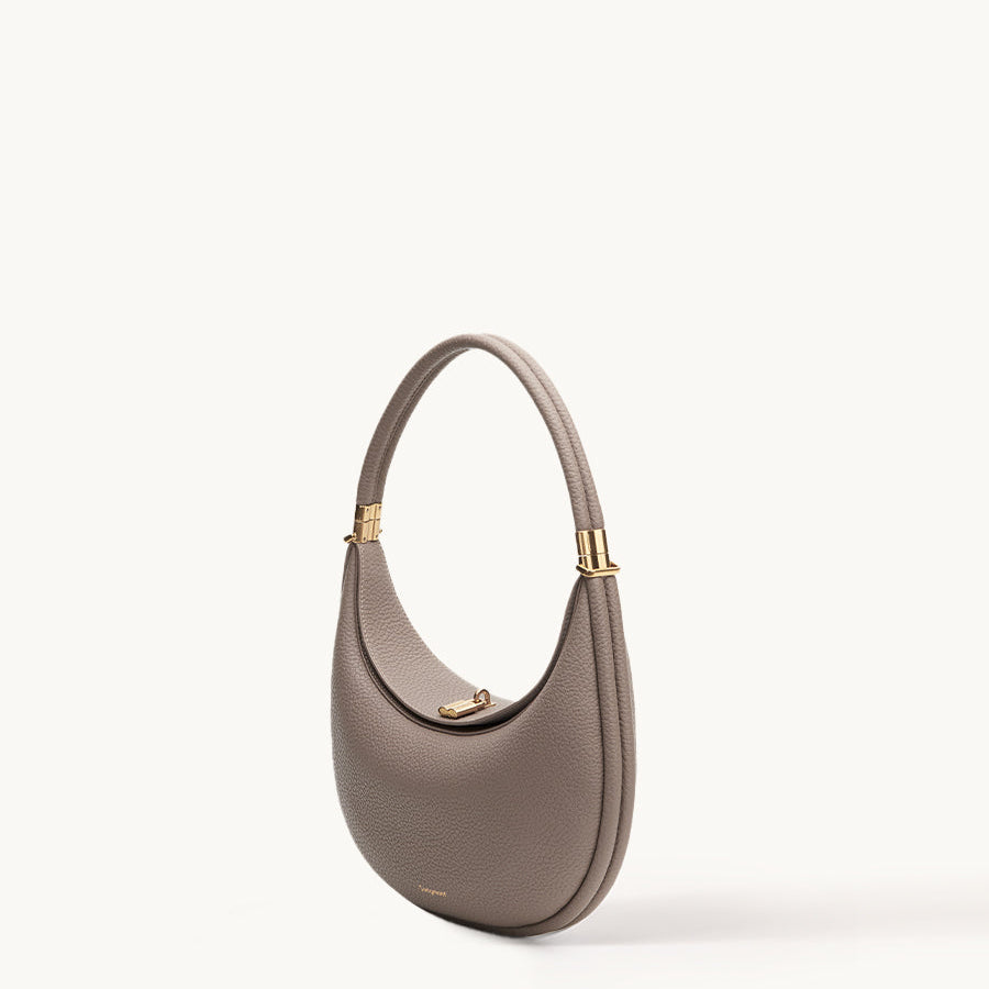 Serra El Çantası - Sütlü kahve