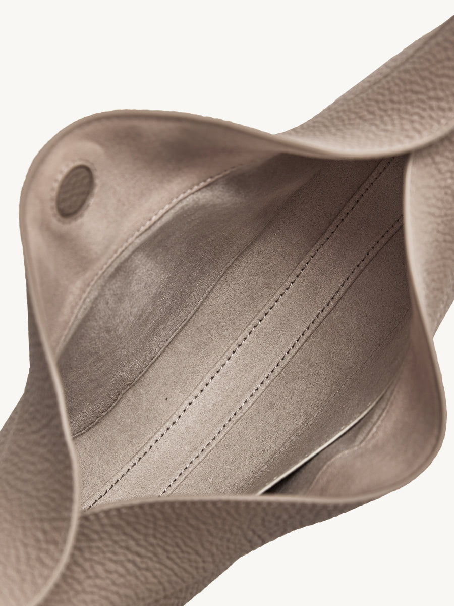 Serra El Çantası - Sütlü kahve