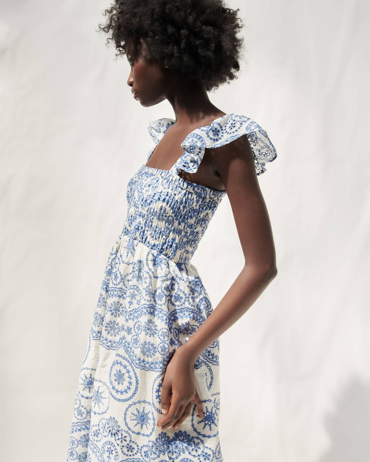 Maud İşlemeli Dantel Büzgülü Göğüs Midi Elbise