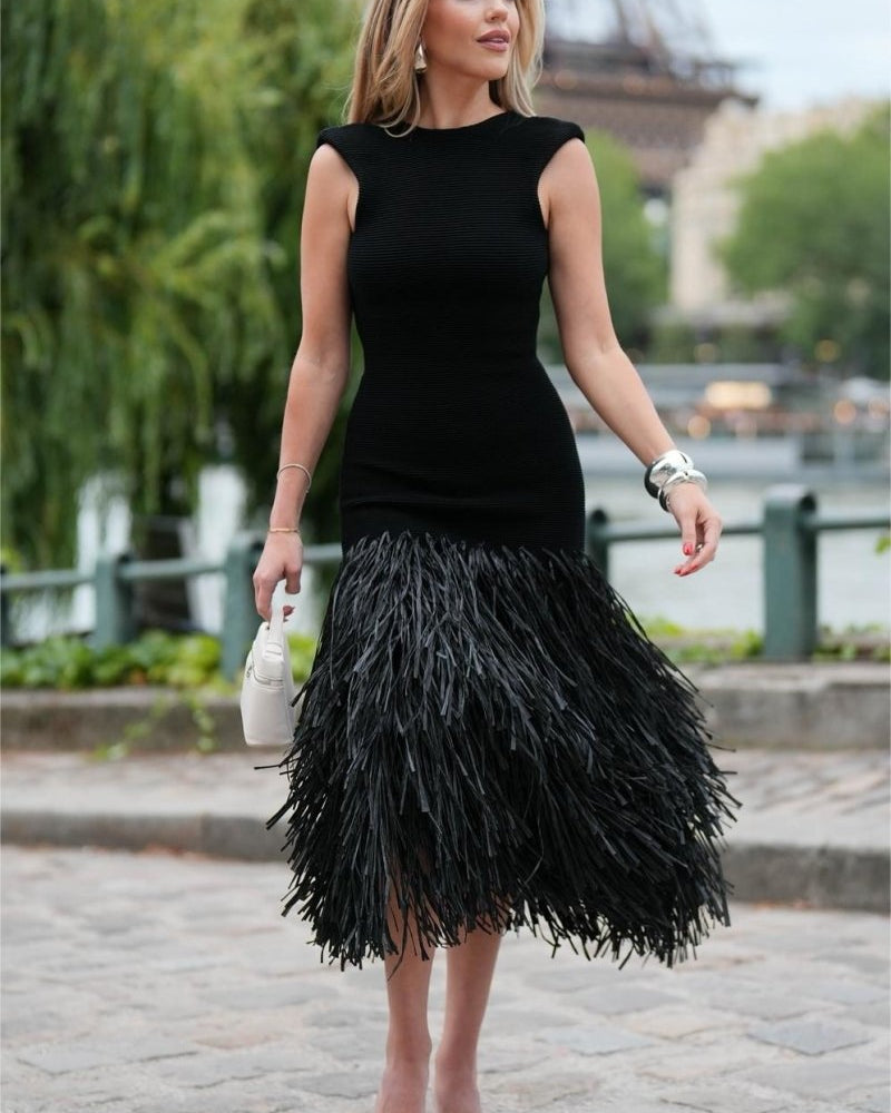 Mavis Sırtı Açık Püsküllü Örgü Midi Elbise