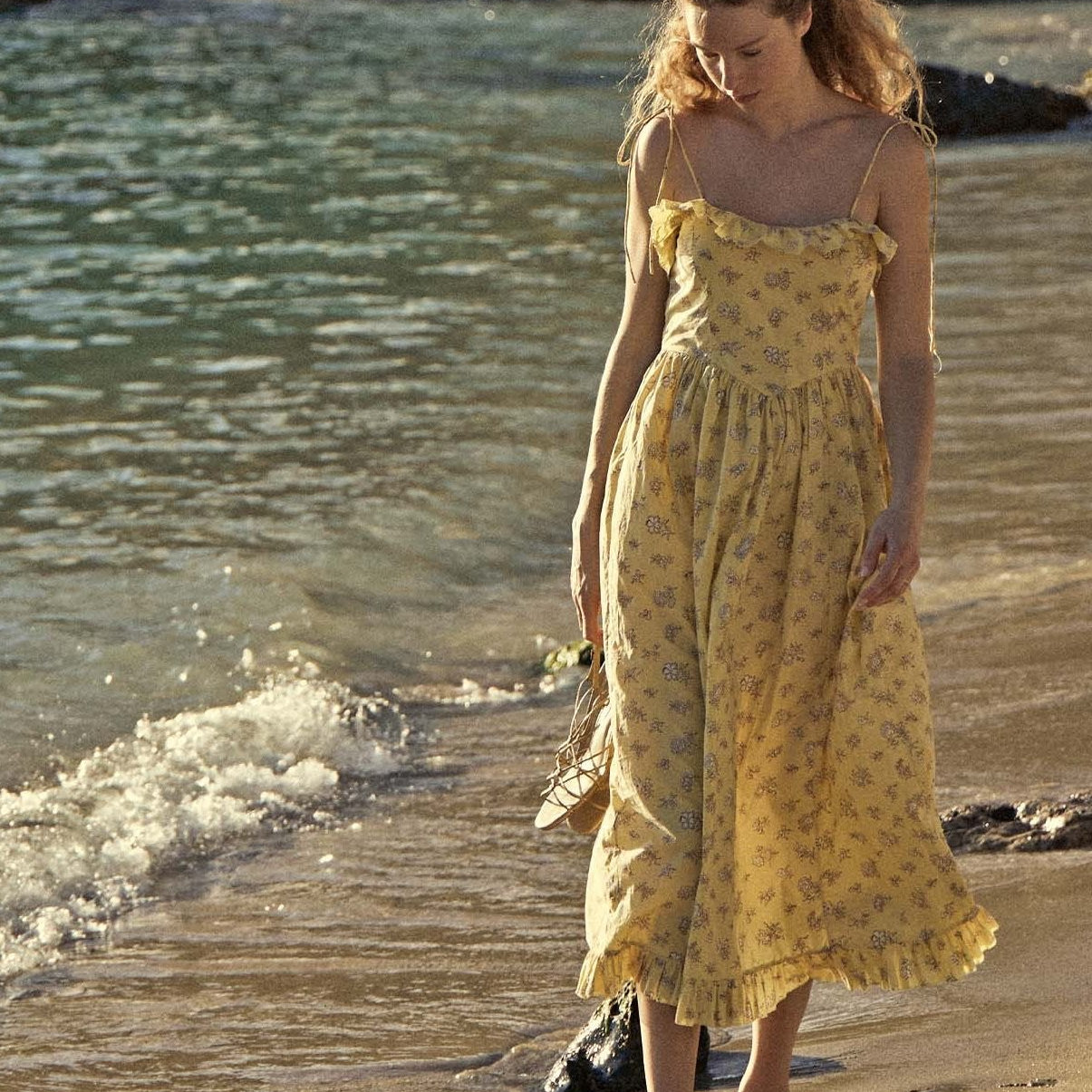 Novia Baskılı Volanlı Kesim Slip Midi Elbise