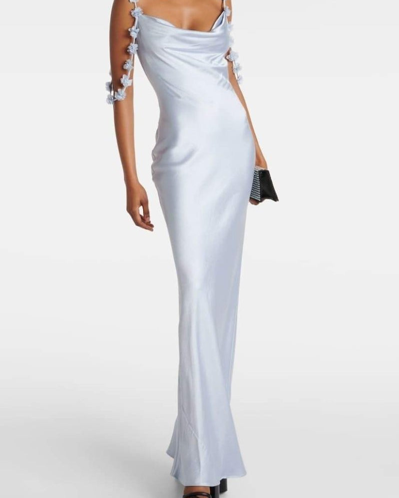 Zeytinyağı Çiçek Aplikeli Saten Maxi Elbise