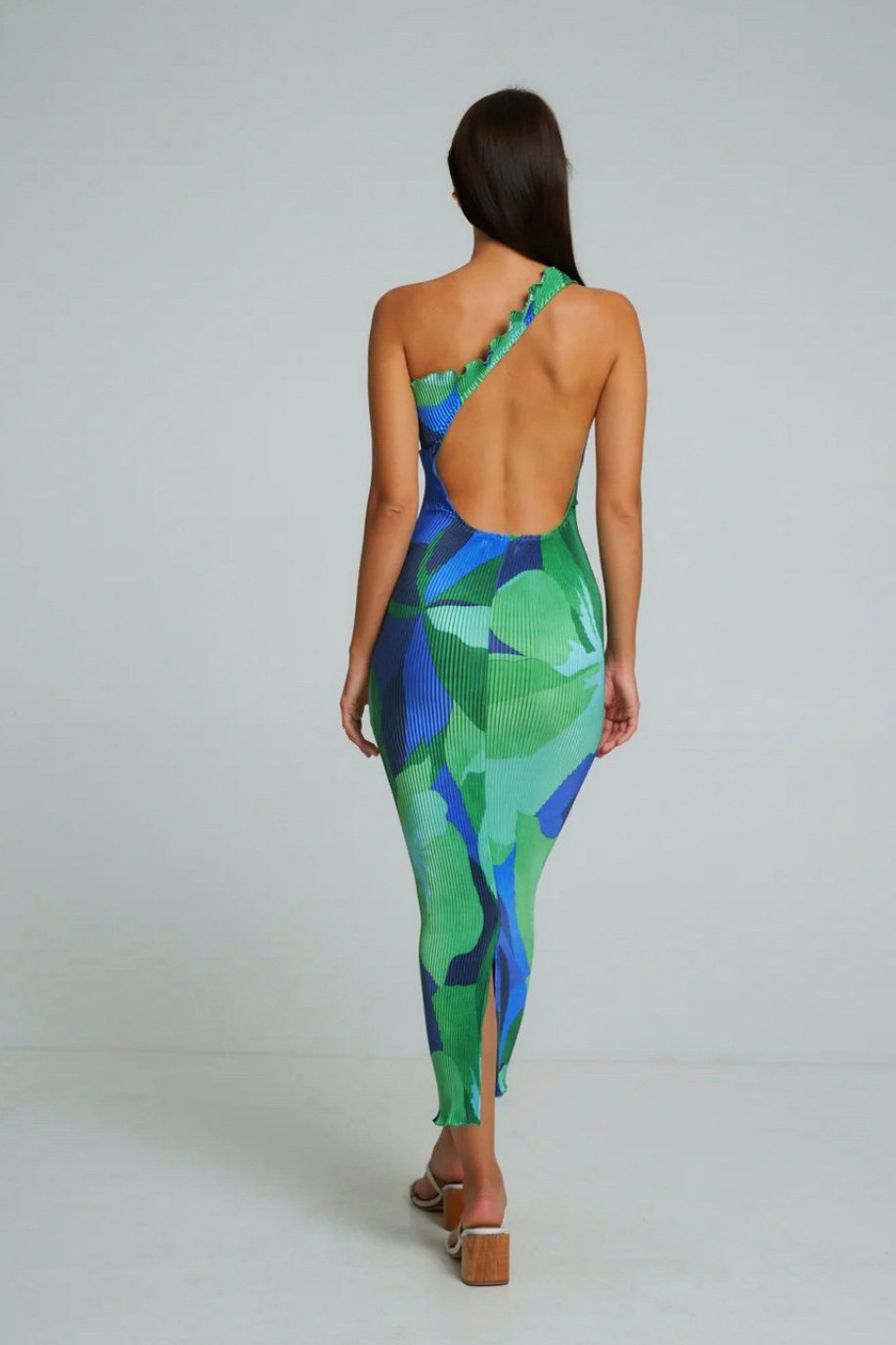 Pamela Baskılı Plise Dekolteli Bodycon Maxi Elbise