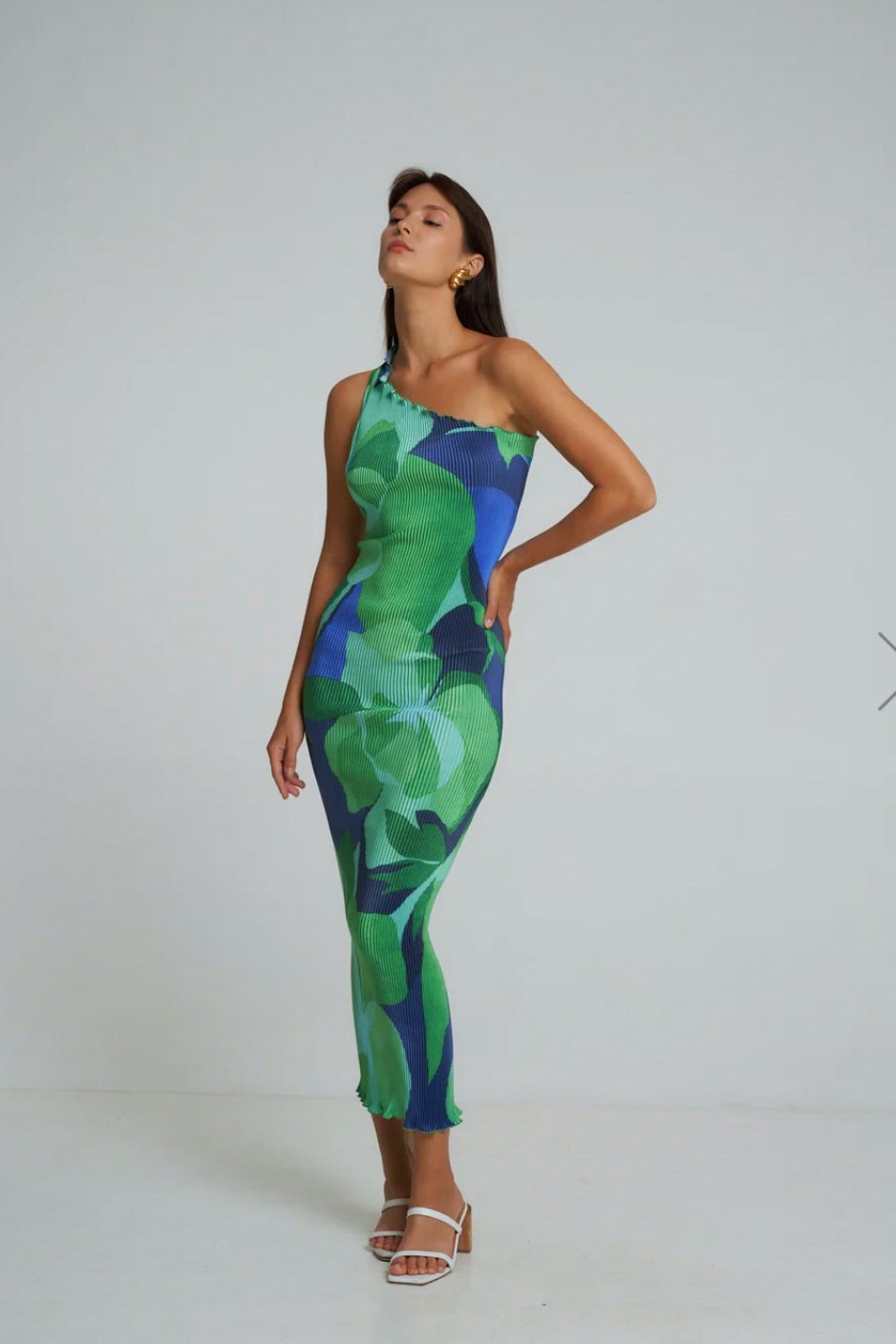 Pamela Baskılı Plise Dekolteli Bodycon Maxi Elbise