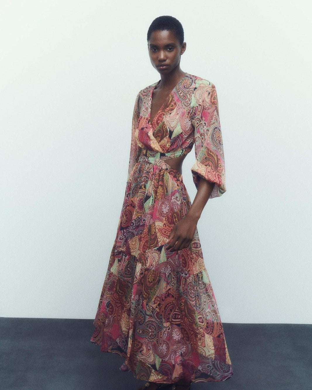 Valerie Baskılı Cut-Out Flare Maxi Elbise