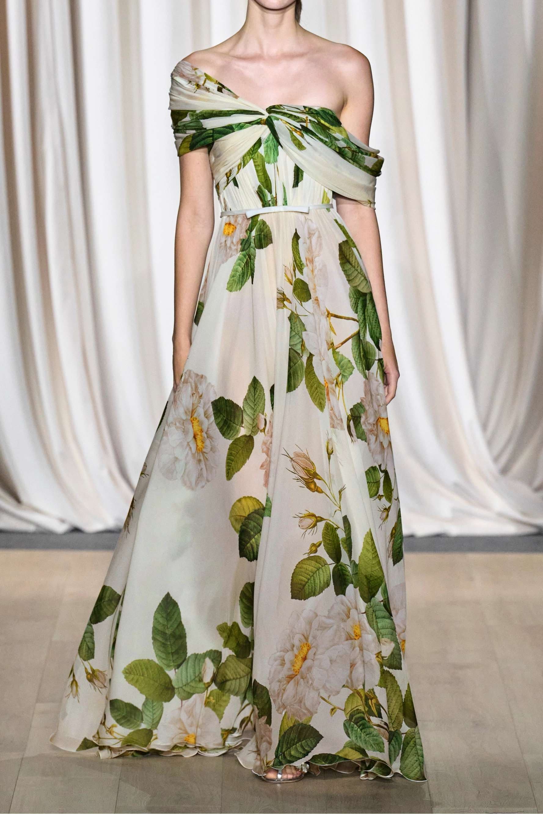 Yvette Çiçek Baskılı Düşük Omuzlu Uzun Elbise