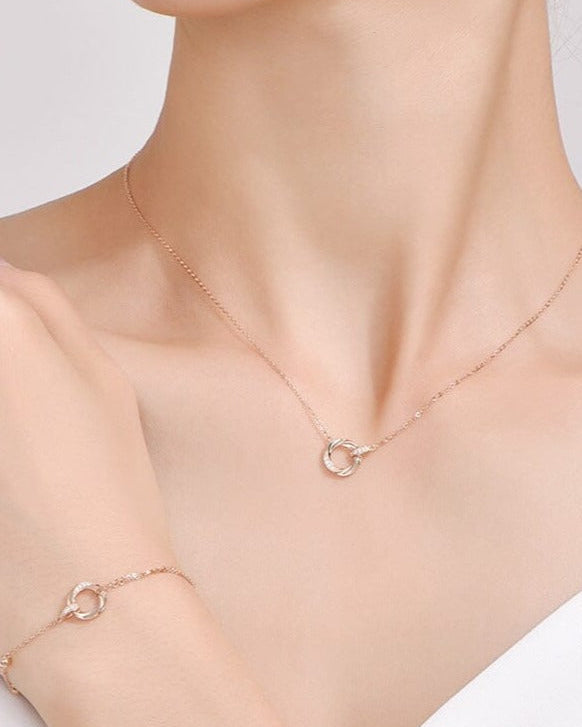 Beyaz Altın Kadın Geometrik Kolye