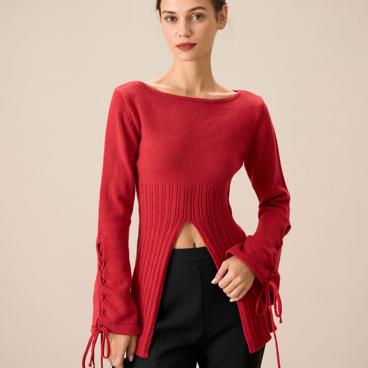 Kırmızı Fırfırlı Kol Yırtmaçlı Kazak