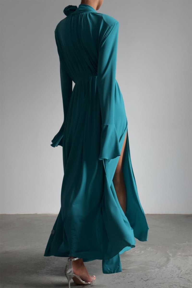 Yedda Çiçek Detaylı V Yaka Pileli Yırtmaçlı Maxi Elbise